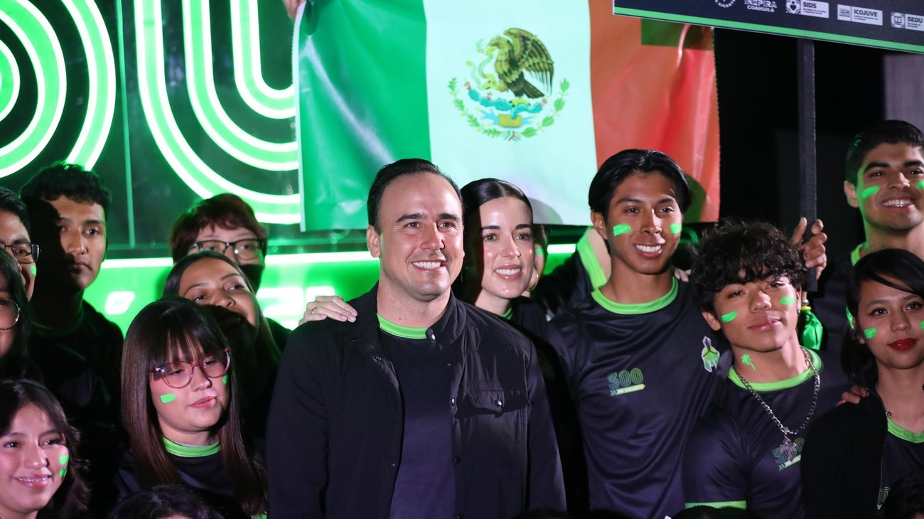 Coahuila Impulsa a Jóvenes: Becas y Créditos en Congreso “300 Pa’delante”